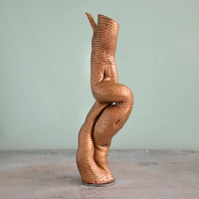 Sculpture bois flotté peint, par l’artiste français Frédéric Ansermet