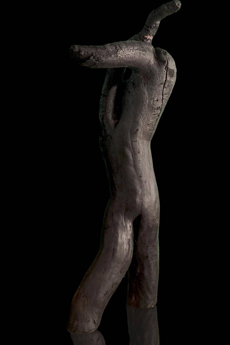 Sculpture en bois brulé
