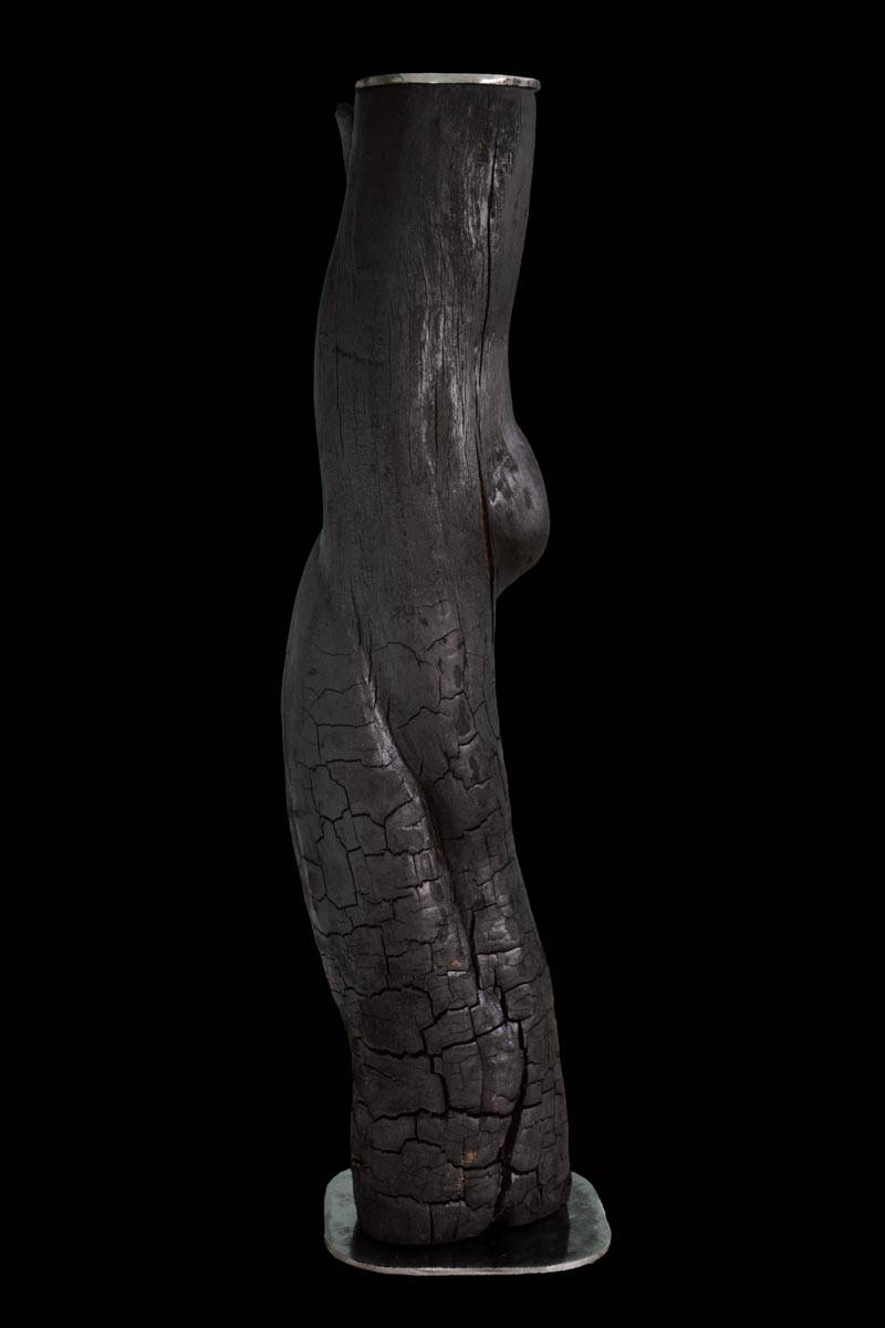 Sculpture en bois brulé, petit format