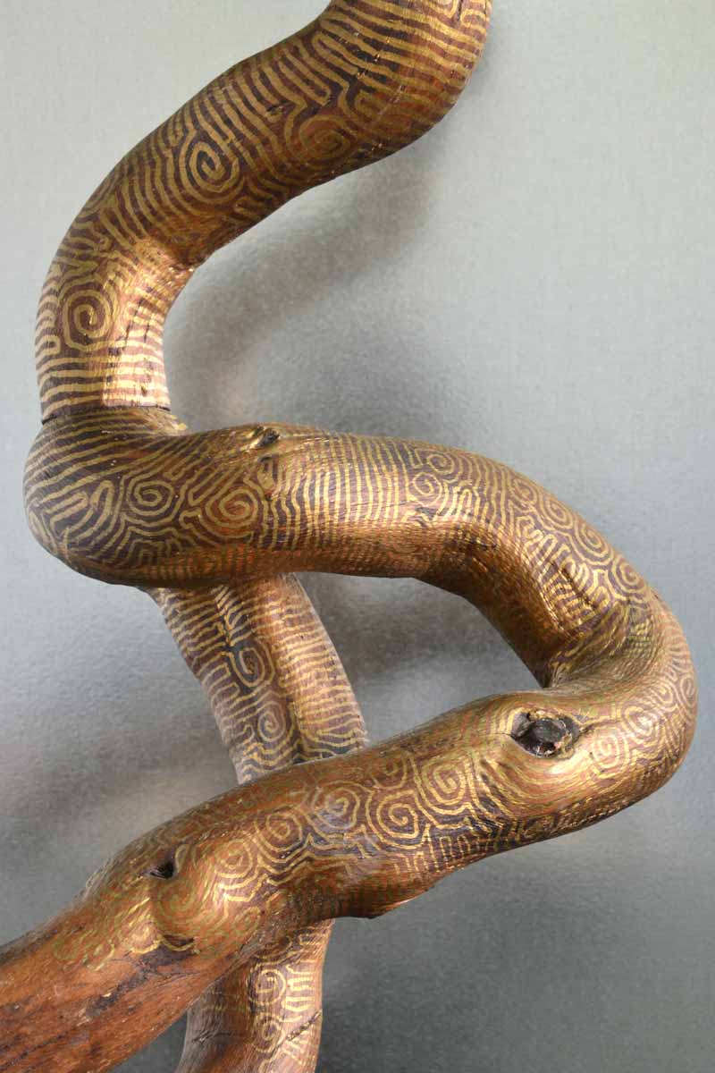 sculpture bois flotté, bois peint par l’artiste français Frédéric Ansermet
