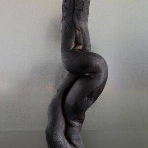 Sculpture en bois brulé par l'artiste Frédéric Ansermet.