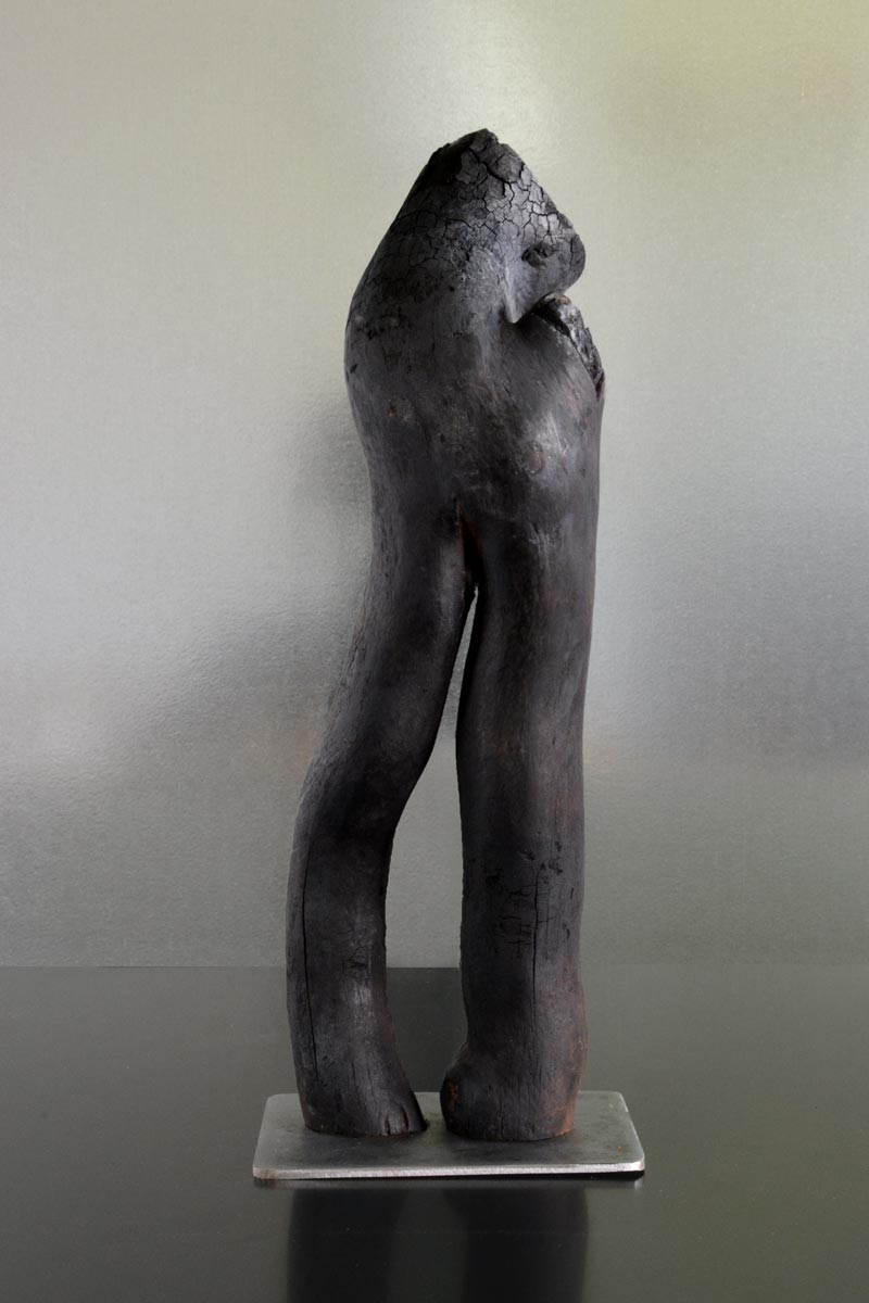 Sculpture en bois brulé par l'artiste Frédéric Ansermet.Sculpture en bois brulé par l'artiste Frédéric Ansermet.