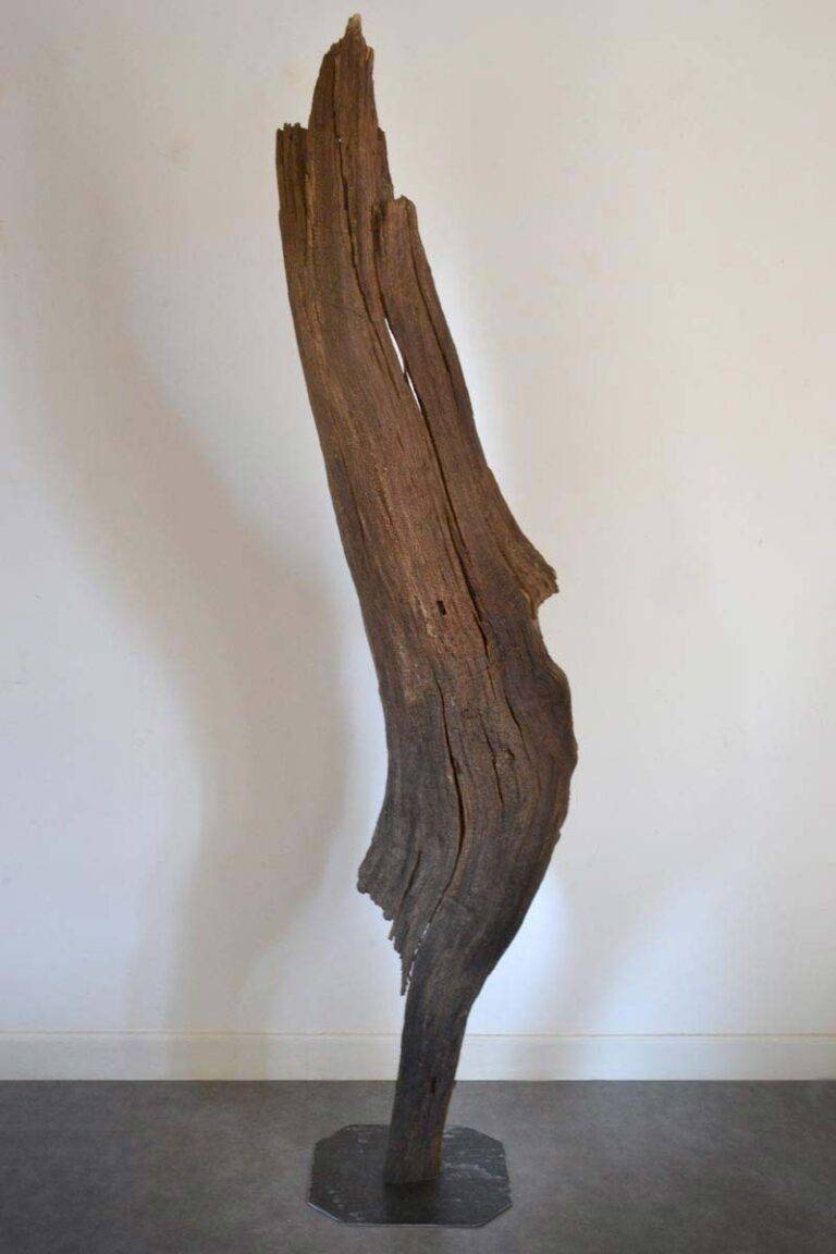 Sculpture bois sur socle acier par le sculpteur Frédéric Ansermet