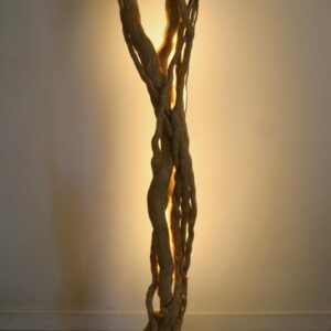 Luminaire LED en bois brut, bois flotté naturel par le sculpteur et artiste français Frédéric Ansermet