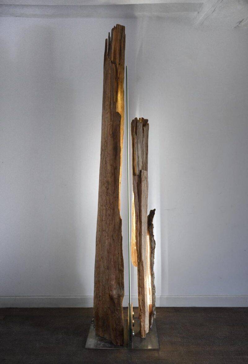 Sculpture-Bois de chêne incrusté de LED, verre dépoli, socle acier