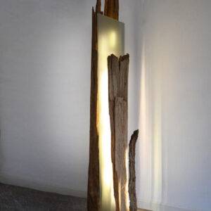 Sculpture-Bois de chêne incrusté de LED, verre dépoli, socle acier